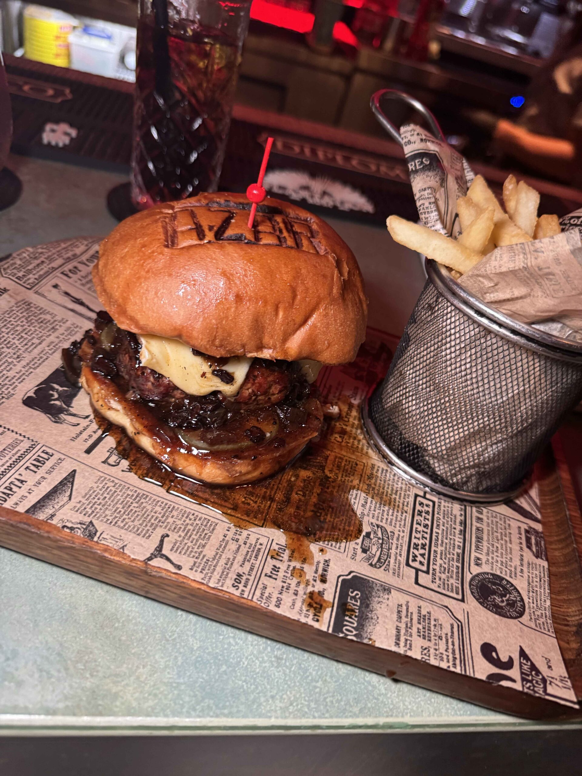 Azar VIP Burger Tasting 6 Burgers only 1 Crown! Which Burger will make the cut?